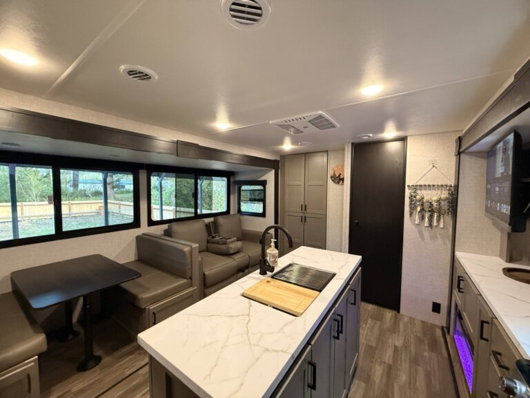 Elk Valley Hideaway RV17
